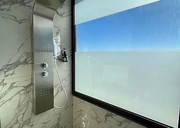 酒店 69 *